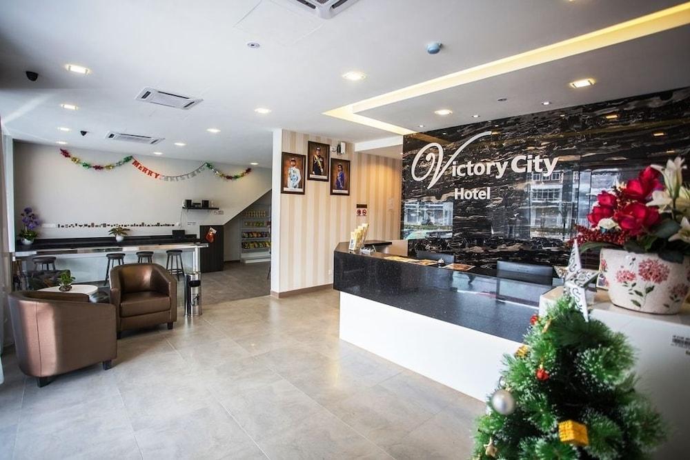Hotel Zamburger Victory City Johor Bahru Bagian luar foto
