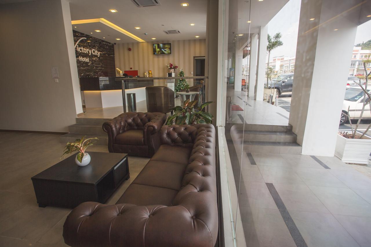Hotel Zamburger Victory City Johor Bahru Bagian luar foto