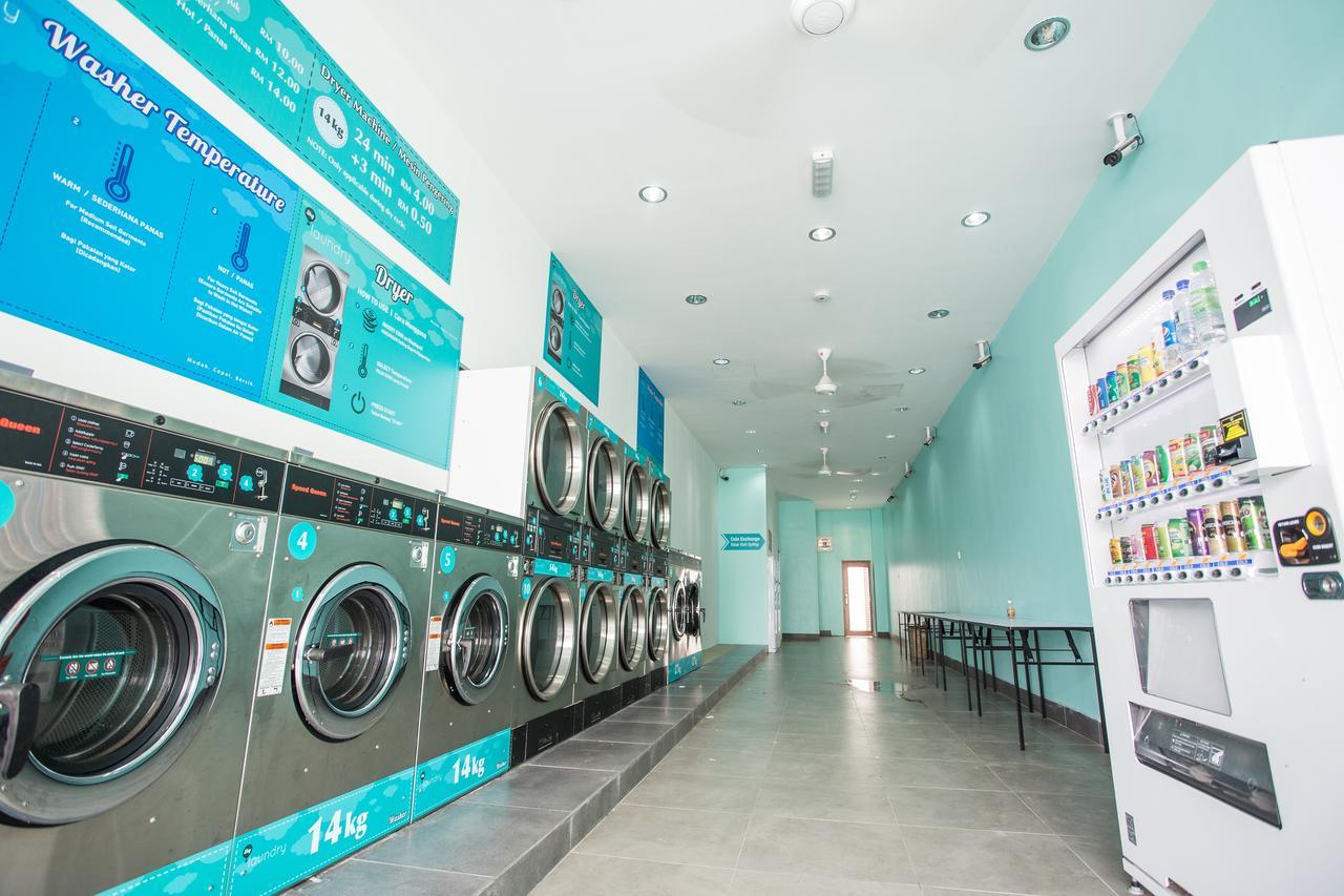 Hotel Zamburger Victory City Johor Bahru Bagian luar foto