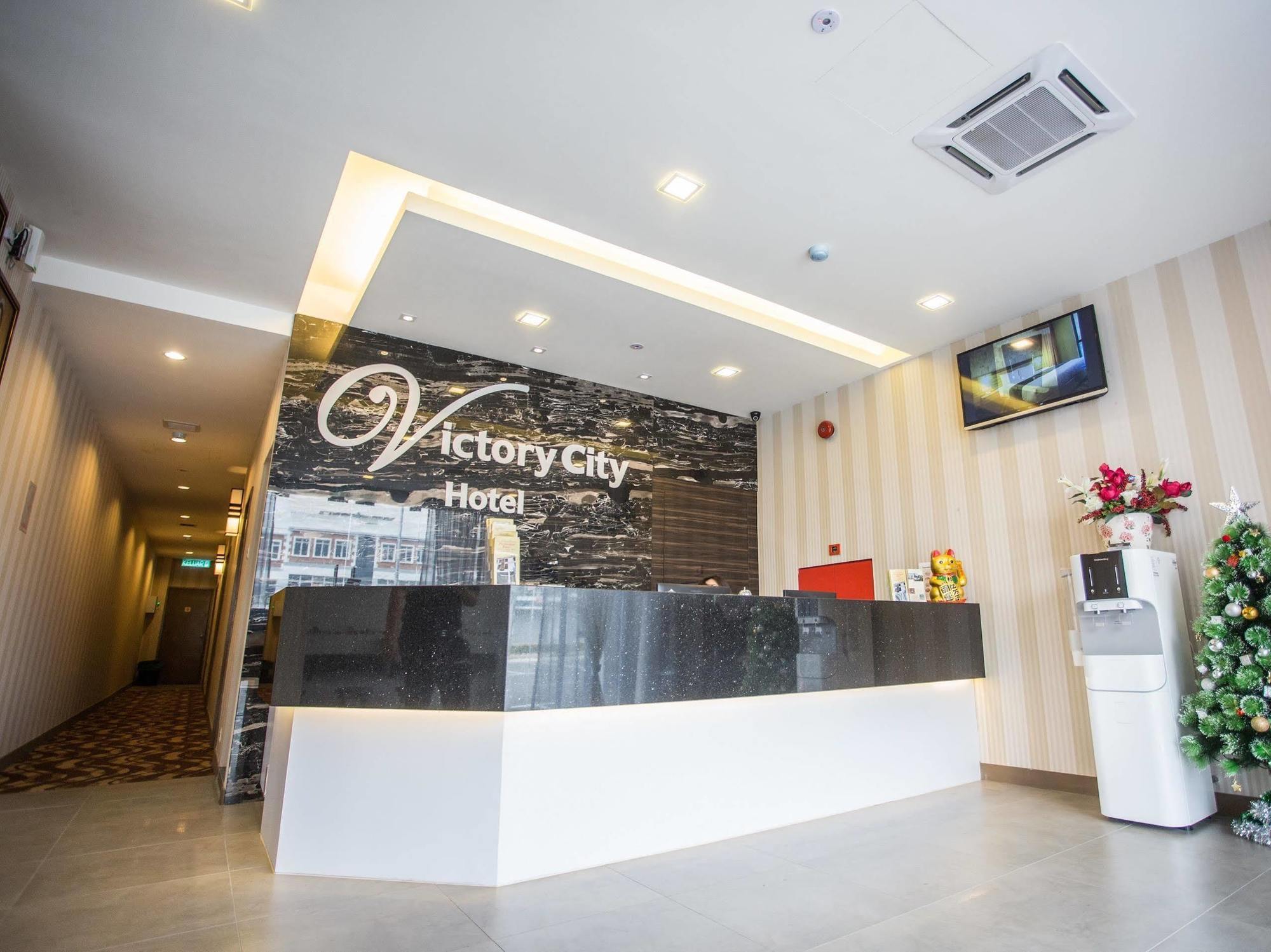 Hotel Zamburger Victory City Johor Bahru Bagian luar foto