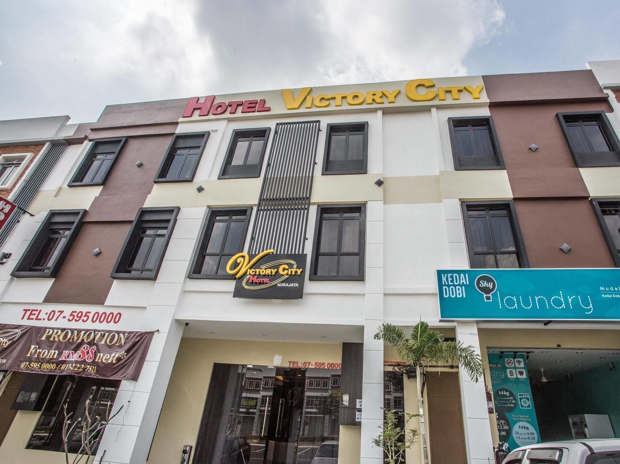 Hotel Zamburger Victory City Johor Bahru Bagian luar foto