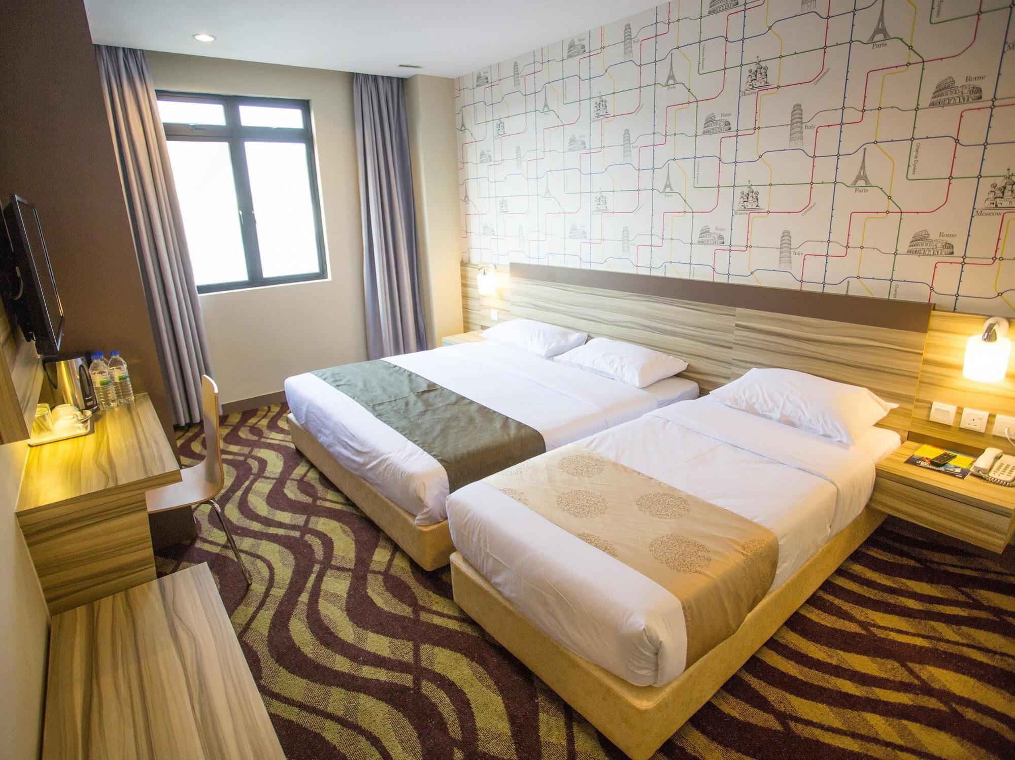 Hotel Zamburger Victory City Johor Bahru Bagian luar foto