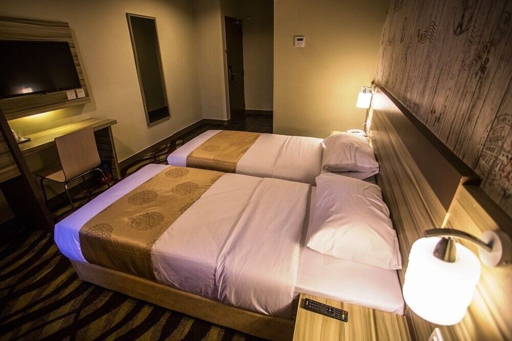 Hotel Zamburger Victory City Johor Bahru Bagian luar foto